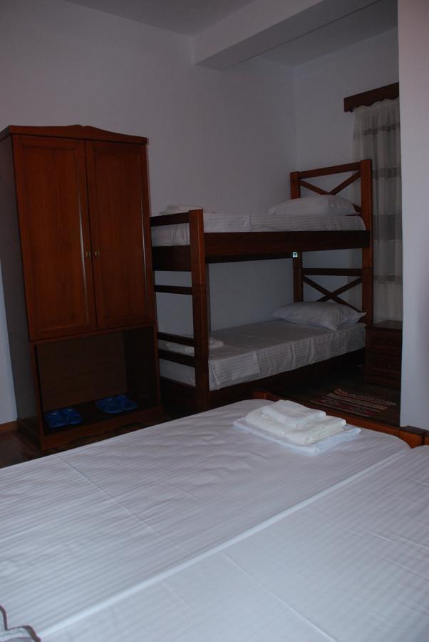 Bed & Breakfast Local Living Edi Berat Luaran gambar
