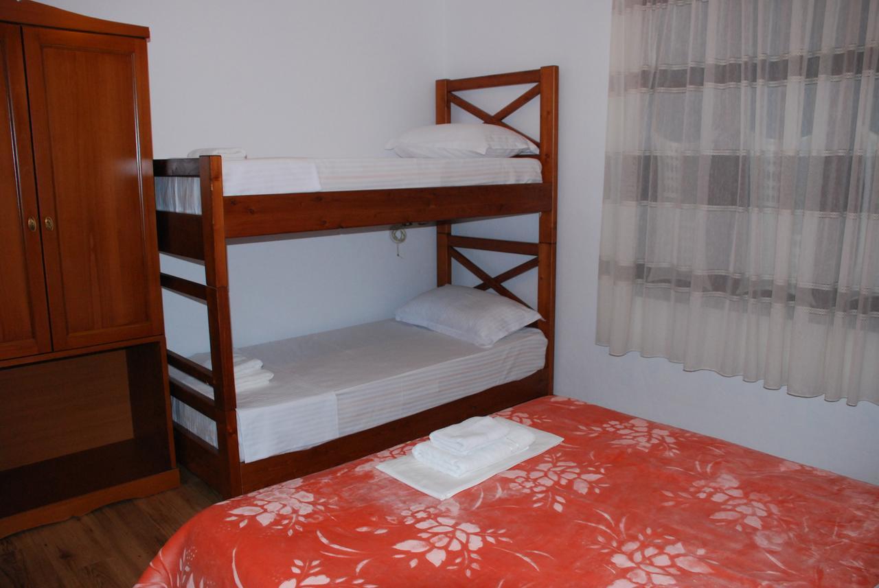 Bed & Breakfast Local Living Edi Berat Luaran gambar