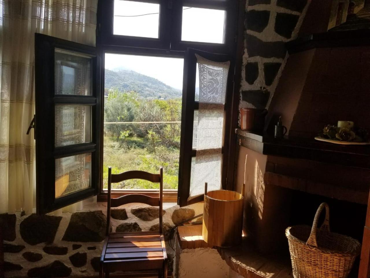 Bed & Breakfast Local Living Edi Berat Luaran gambar